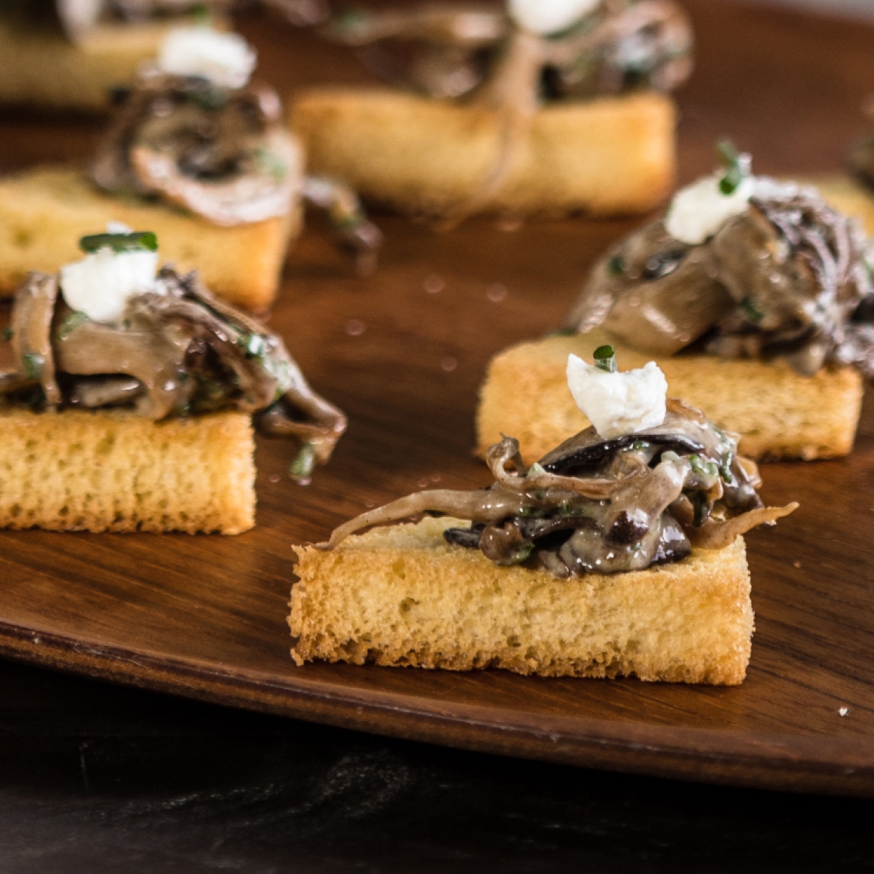 Wild mushroom & crème fraîche mini toasts